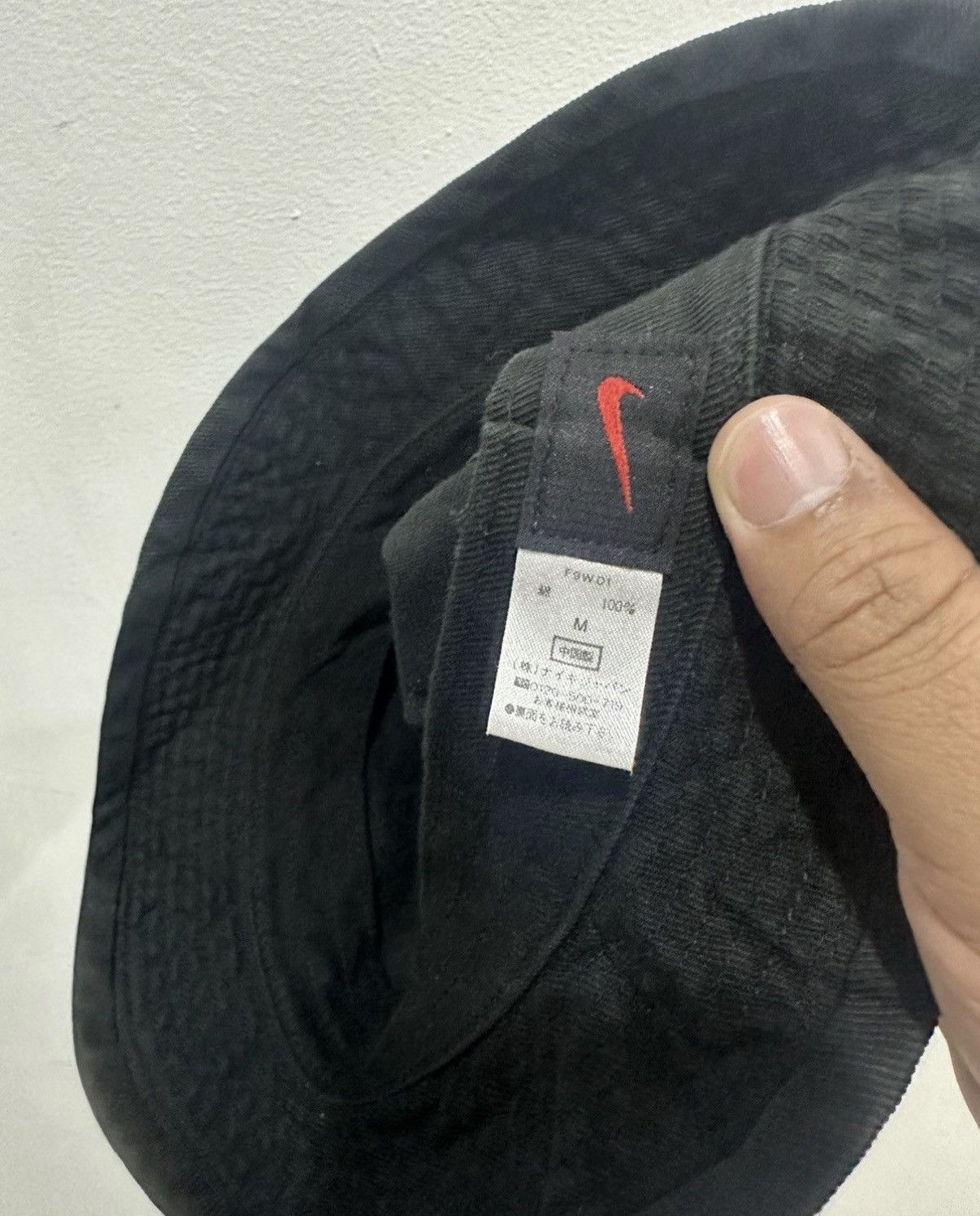 Nike VTG Nike TigerWoods Bucket Hat Size ONE SIZE - 6 Thumbnail