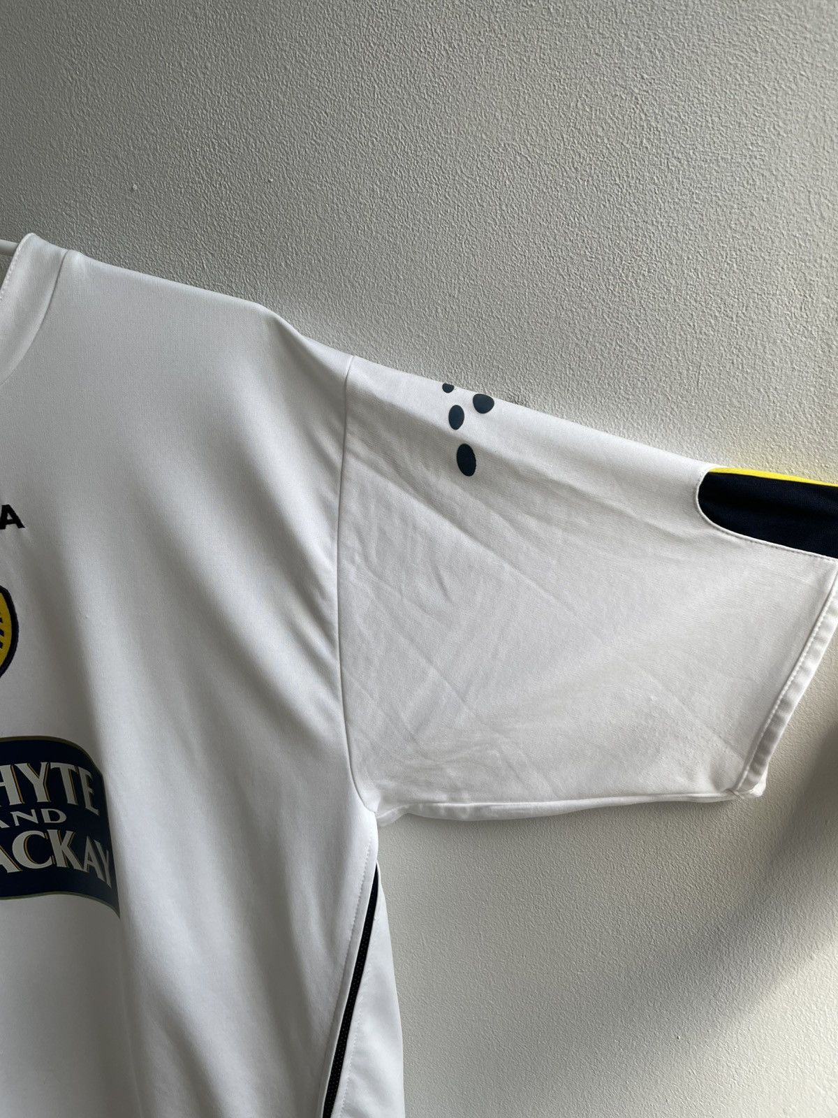 Vintage Leeds United 2004 2005 Football Shirt Soccer Jersey Diadora Size US M / EU 48-50 / 2 - 4 Thumbnail