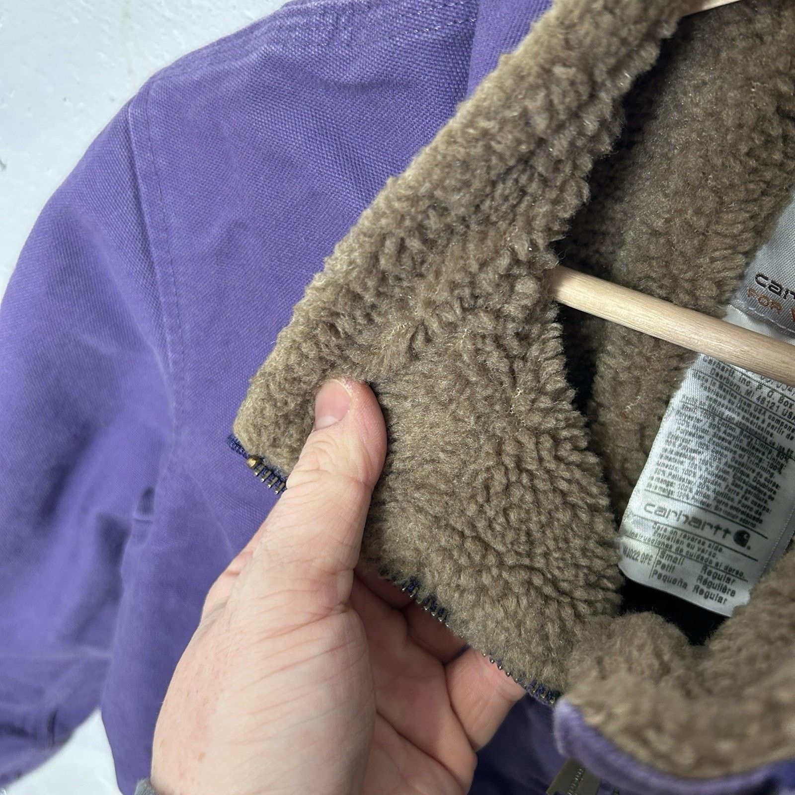 Carhartt Vintage Carhartt Sherpa-Lined Sierra Jacket “Grape” WJ022 Size S / US 4 / IT 40 - 12 Thumbnail