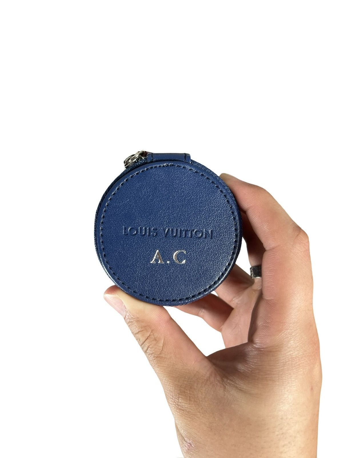 Louis Vuitton Louis Vuitton Wireless Earbuds w/ Monogram Case – Navy Size ONE SIZE - 6 Thumbnail