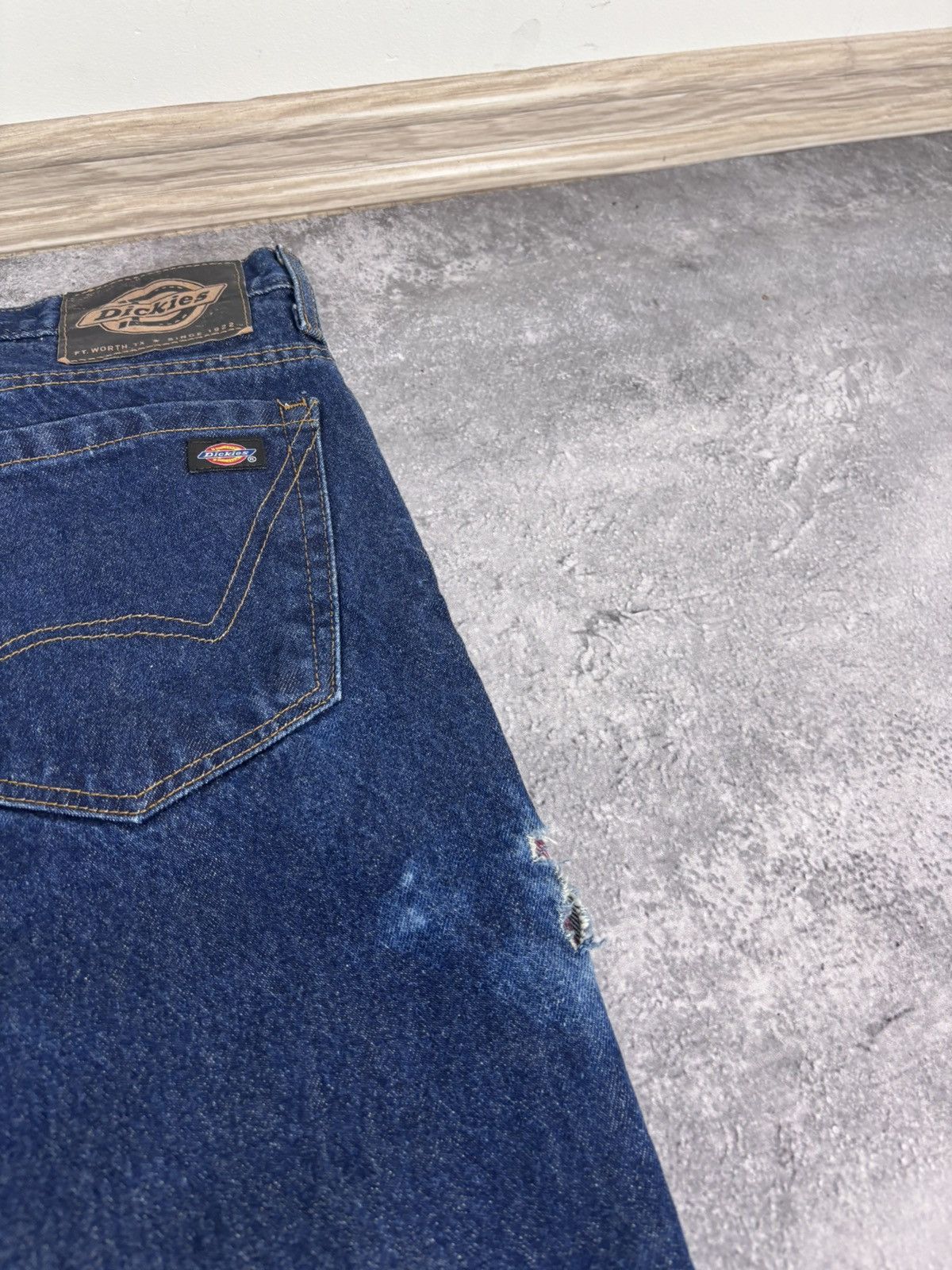 Dickies Dickies Men’s Denim Jeans Distressed Dark Blue USA Workwear Size US 36 / EU 52 - 18 Thumbnail