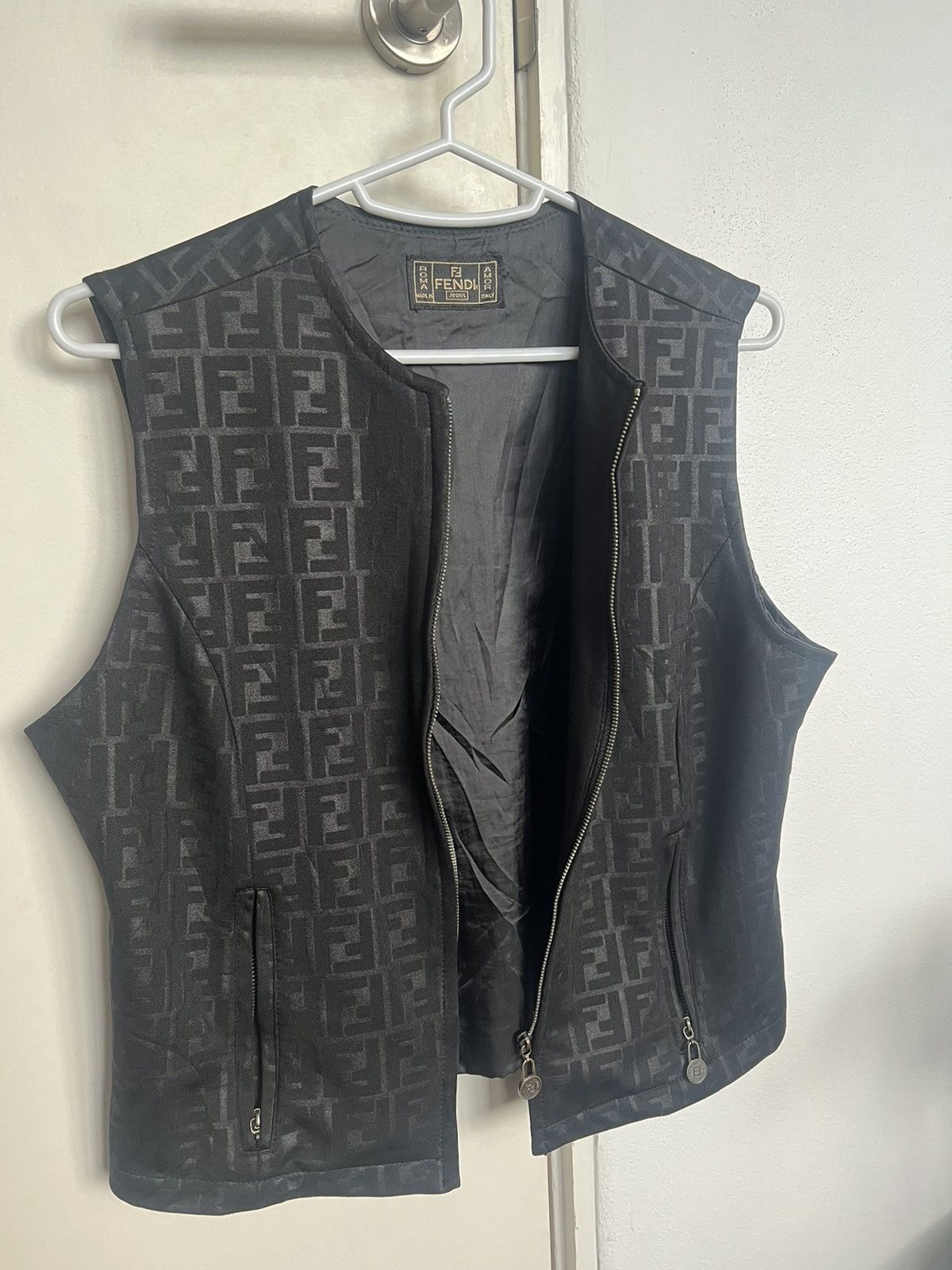 Fendi Fendi monochrome vest limited drop Size US S / EU 44-46 / 1 - 2 Thumbnail