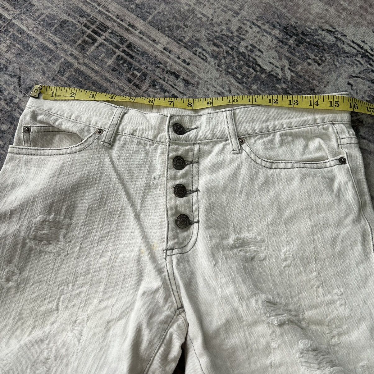 Tornado Mart Tornado Mart Super Flared Distressed Jeans Size US 31 - 17 Thumbnail