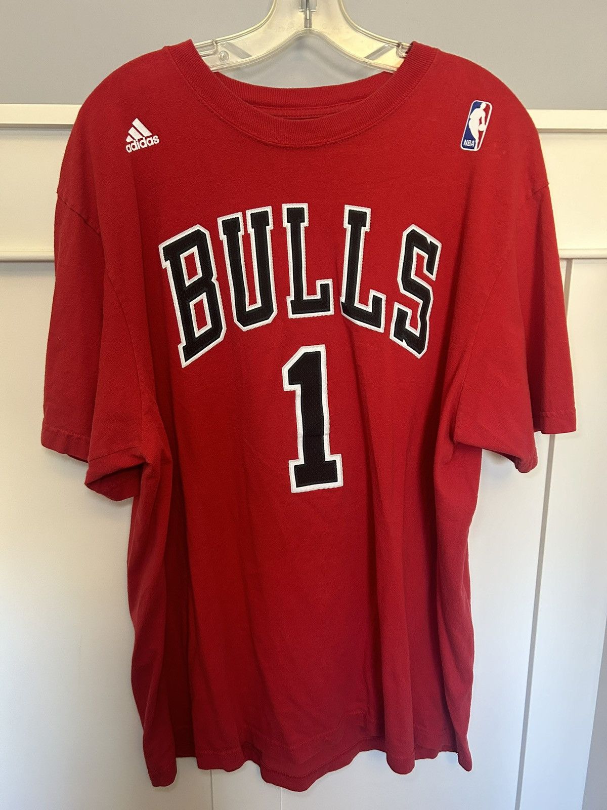 Vintage Adidas NBA Chicago Bulls Derek Rose baggy t-shirt