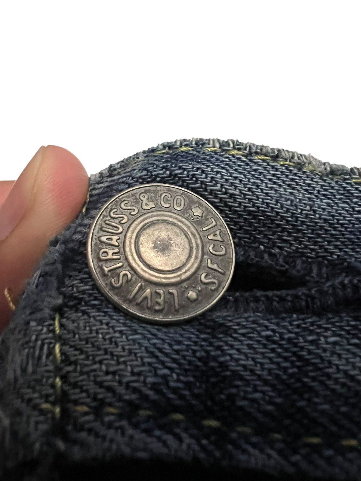 Levi's 90’s Levis 502 Big E Selvedge Distress Jean Size US 36 / EU 52 - 11 Thumbnail