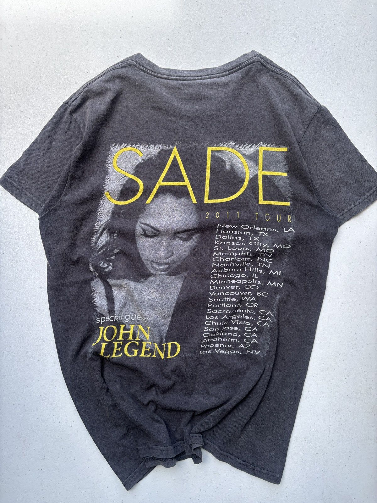 Band Tees 2011 Sade tour Size US M / EU 48-50 / 2 - 2 Thumbnail