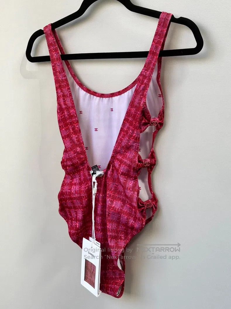 Chanel Chanel Pink swimsuit Size 42" / US 20 - 1 Thumbnail