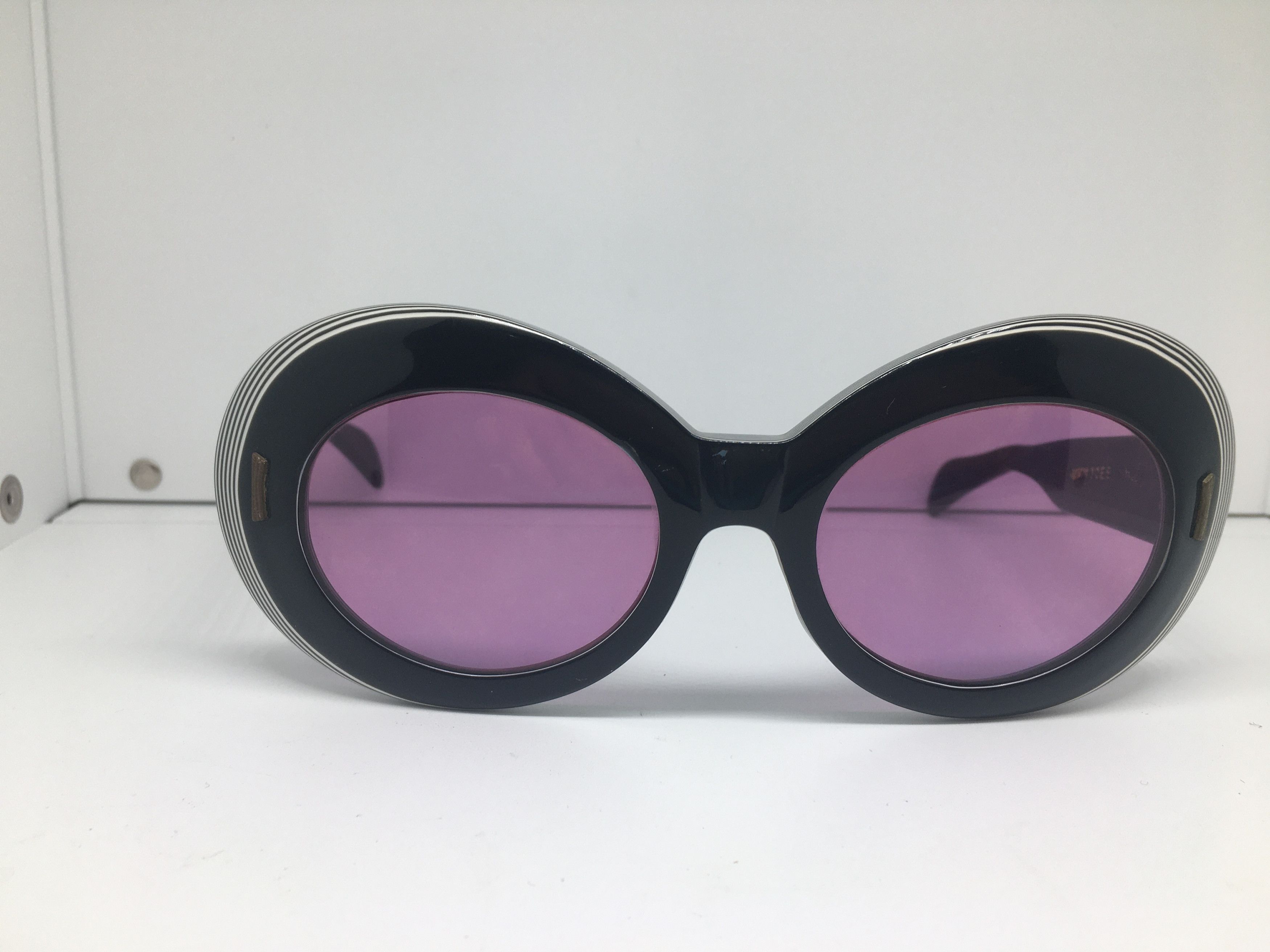 Vintage Vintage SUNMODES Oversize Oval Sunglasses Frame Size ONE SIZE - 1 Thumbnail