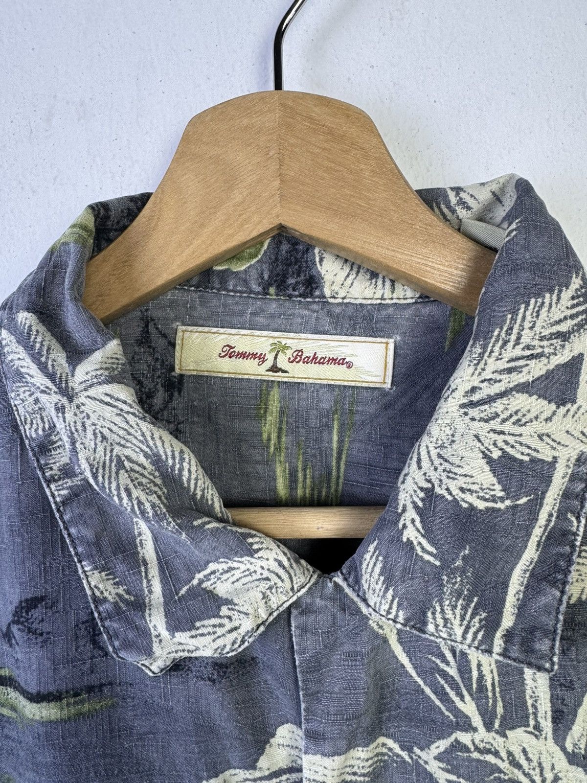 Tommy Bahama Tommy Bahama Hawaii Button Up overprint Shirt Size US M / EU 48-50 / 2 - 4 Thumbnail