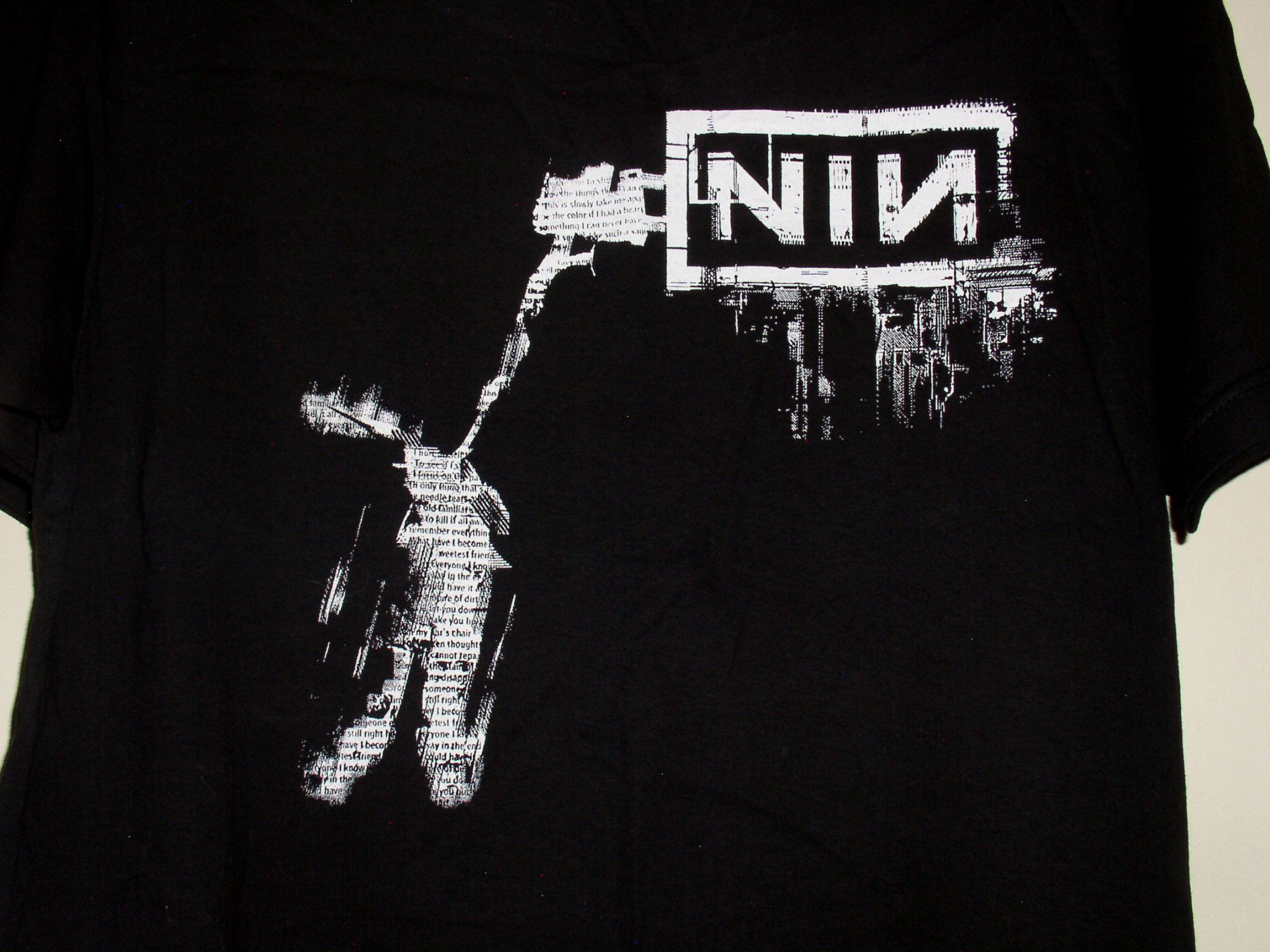 Band Tees Nine Inch Nails Concert Tour T Shirt 2013 Live Tension Size US M / EU 48-50 / 2 - 3 Thumbnail