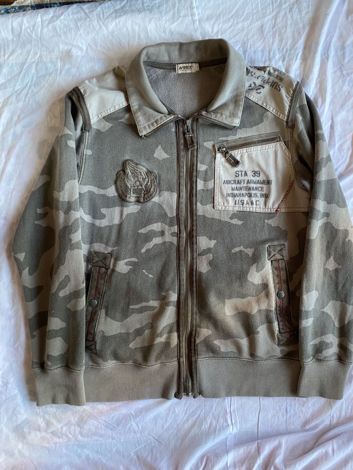 Avirex vintage camo military avirex indianapolis jacket Size US L / EU 52-54 / 3 - 1 Thumbnail