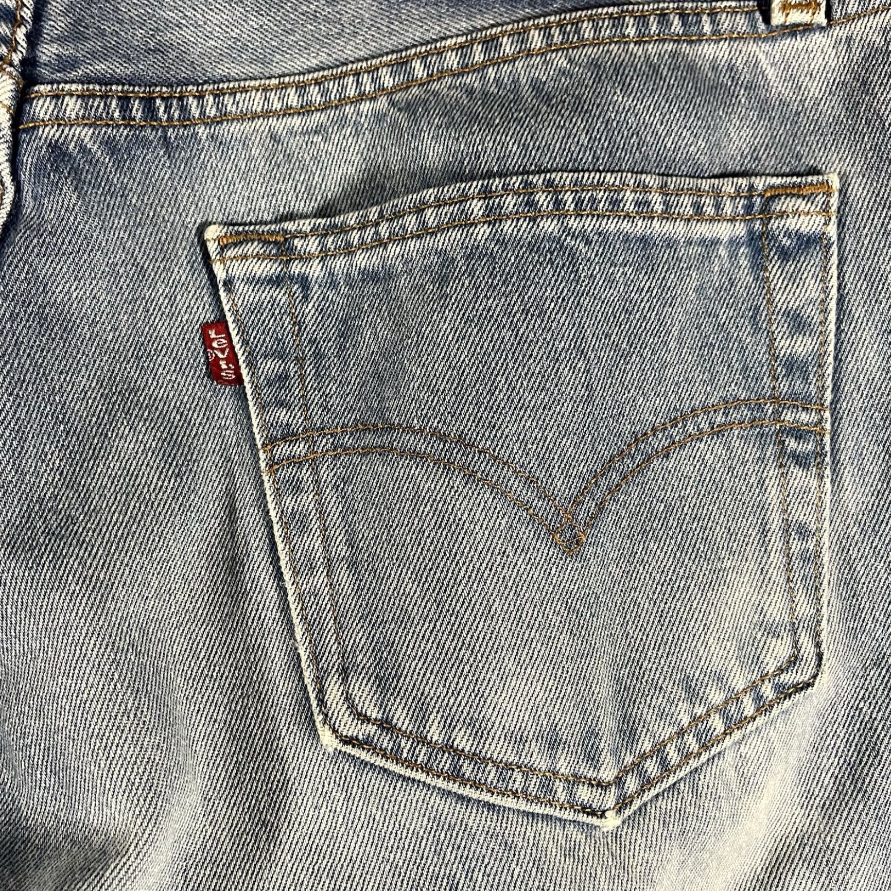 Levi's VINTAGE Levi's 501XX Jeans Denim Button Fly Regular Mens Jeans 34x31 Blue 90s USA Straight Limited Distressed USA Theme Men Size US 34 / EU 50 - 6 Thumbnail