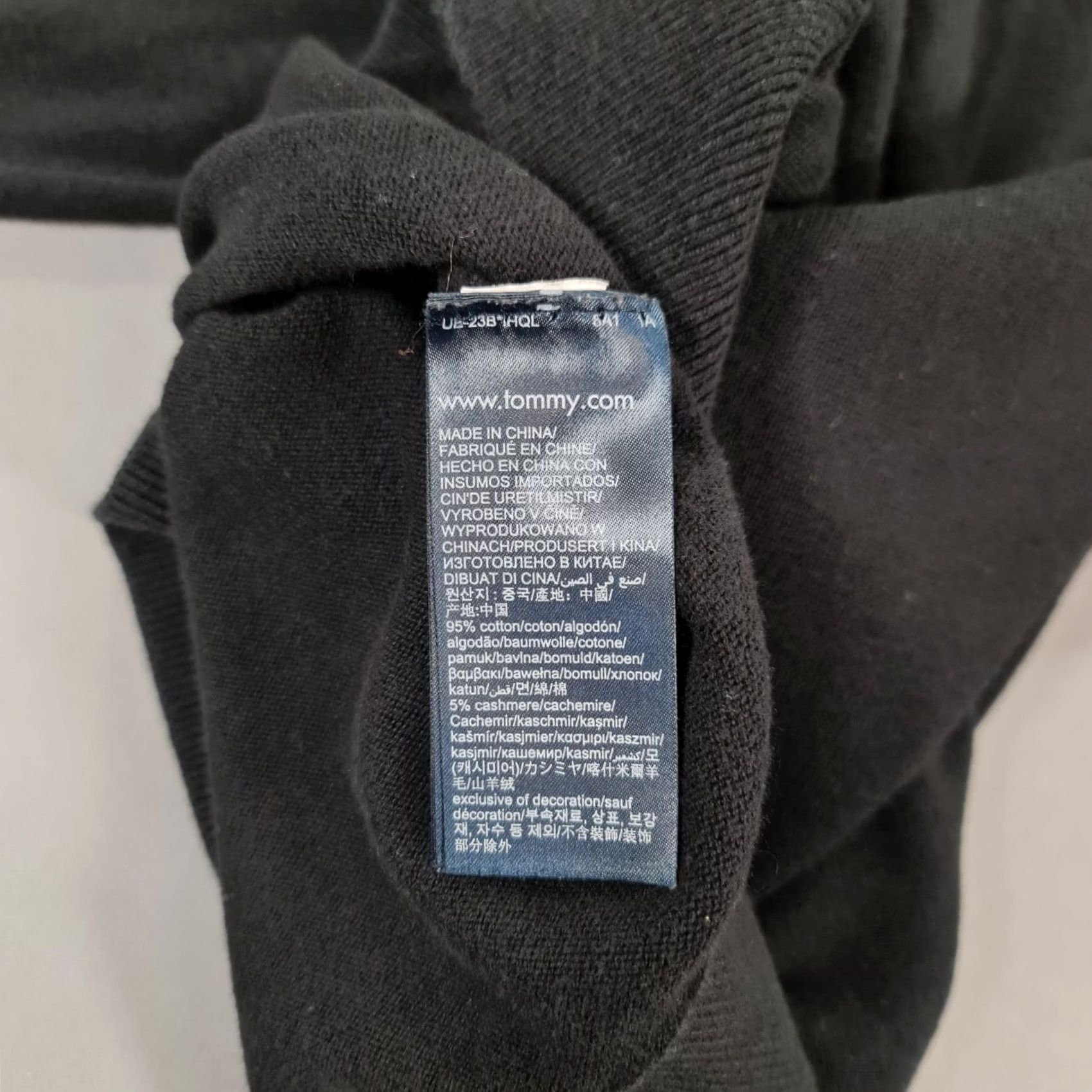 Tommy Hilfiger Tommy Hilfiger Mens Jumper Black L Zip Neck 1/4 Zip Knit Cotton Cashmere Henley Size US L / EU 52-54 / 3 - 8 Thumbnail