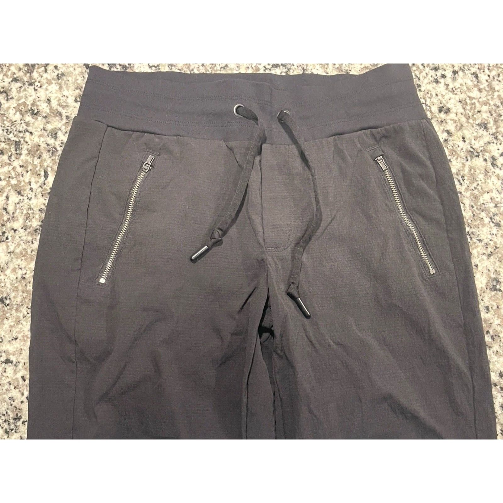 Athleta Athleta Trekkie North Jogger Pants Womens 4 Black Size 27" / US 4 / IT 40 - 2 Thumbnail