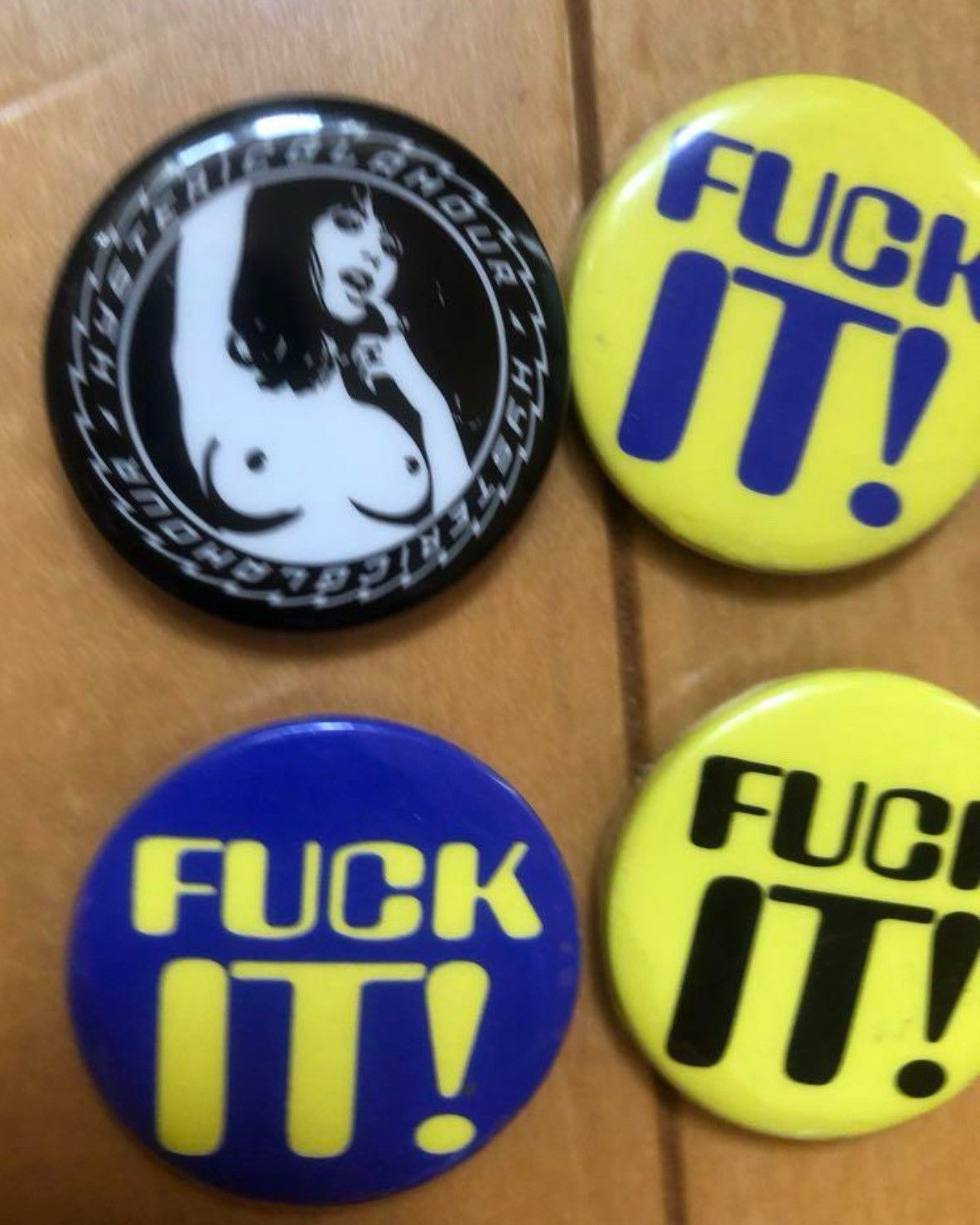 Hysteric Glamour Hysteric glamour pins Size ONE SIZE - 1 Preview