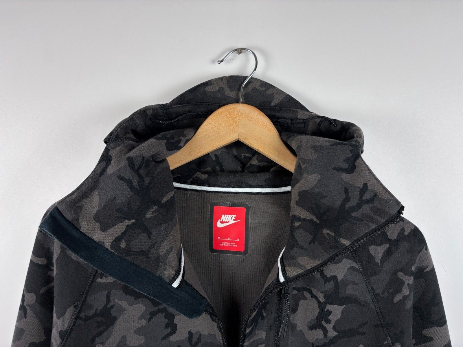 Nike Mens Nike Tech Fleece Full Zip Hoodie Camo Size M Size US M / EU 48-50 / 2 - 5 Thumbnail