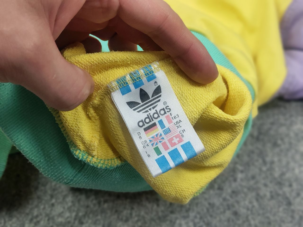 Adidas Rare Vintage 80's Adidas Originals Crocodile Beach T-Shirt Size US XL / EU 56 / 4 - 13 Thumbnail
