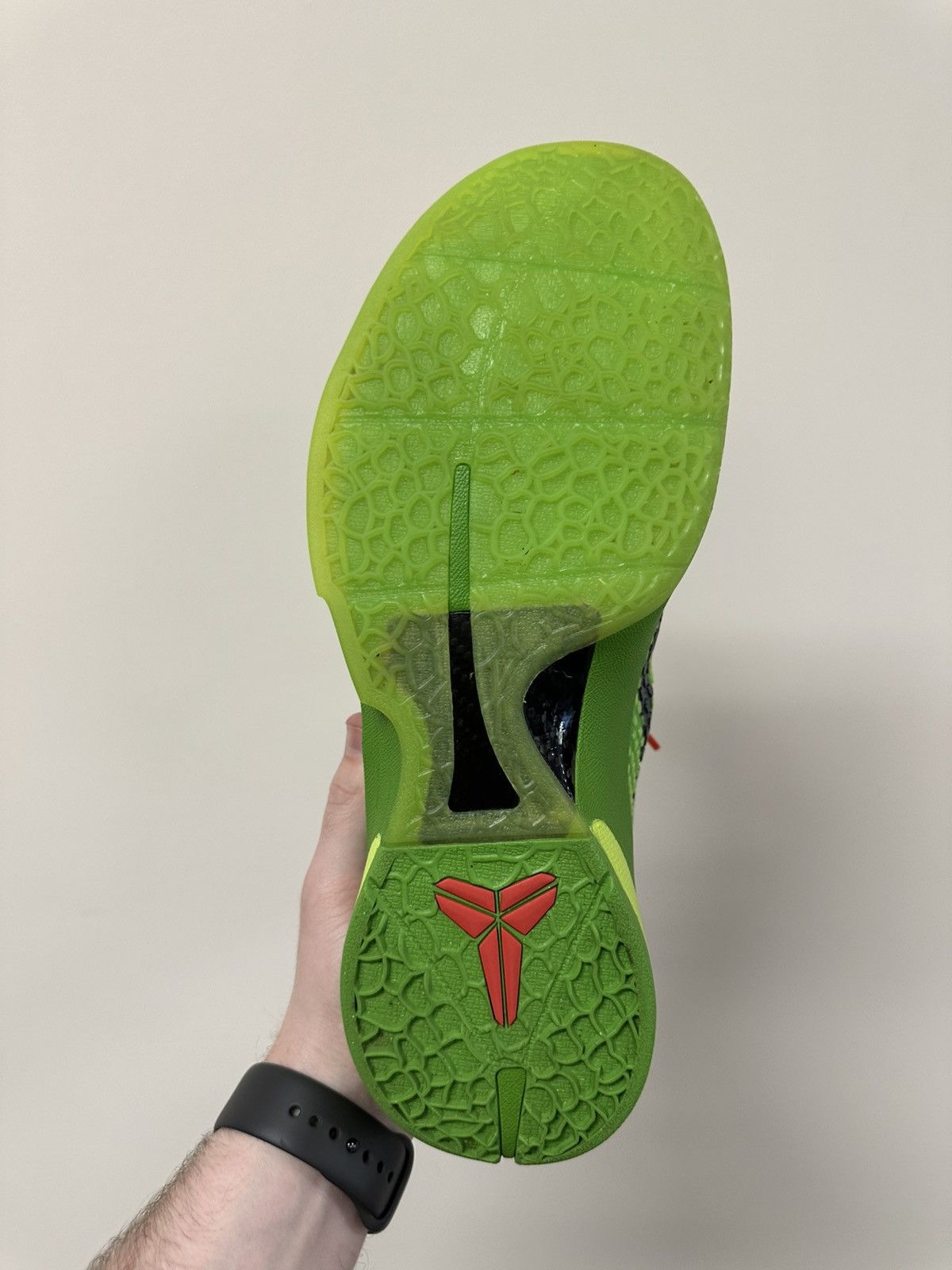 Nike VNDS Nike Kobe 6 Grinch Size US 11.5 / EU 44-45 - 12 Thumbnail