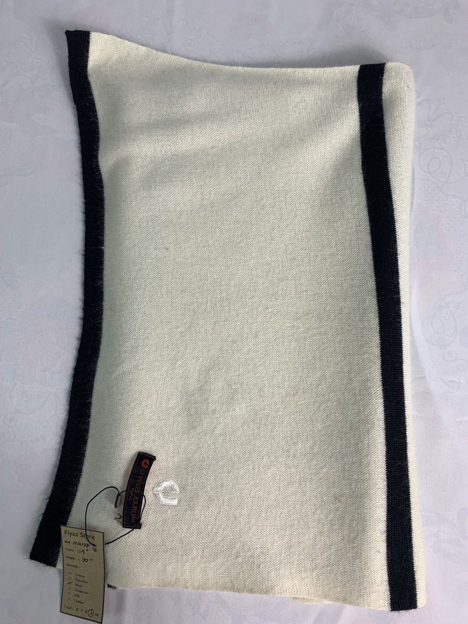 Charles Jourdan Charles Jourdan Scarf / Muffler / Neckwear Size ONE SIZE - 2 Thumbnail