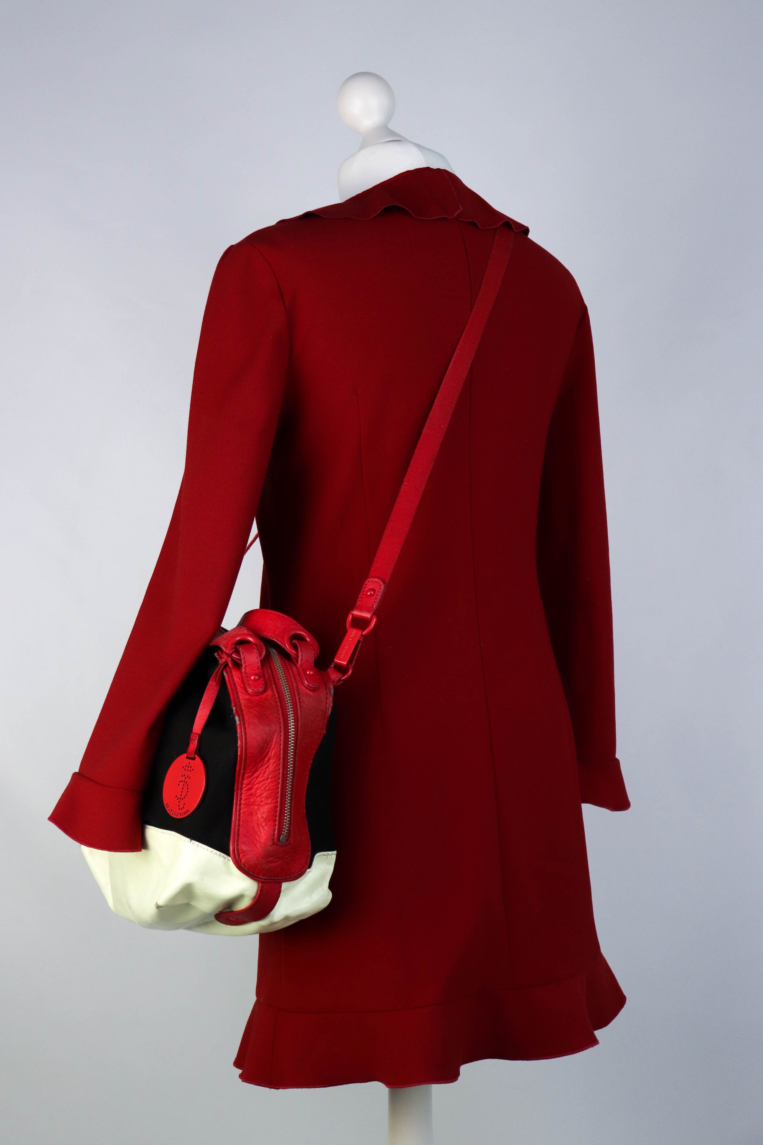Juicy Couture Y2K 00s Vintage Juicy Couture Black/Red Crossbody Bag Size ONE SIZE - 3 Thumbnail