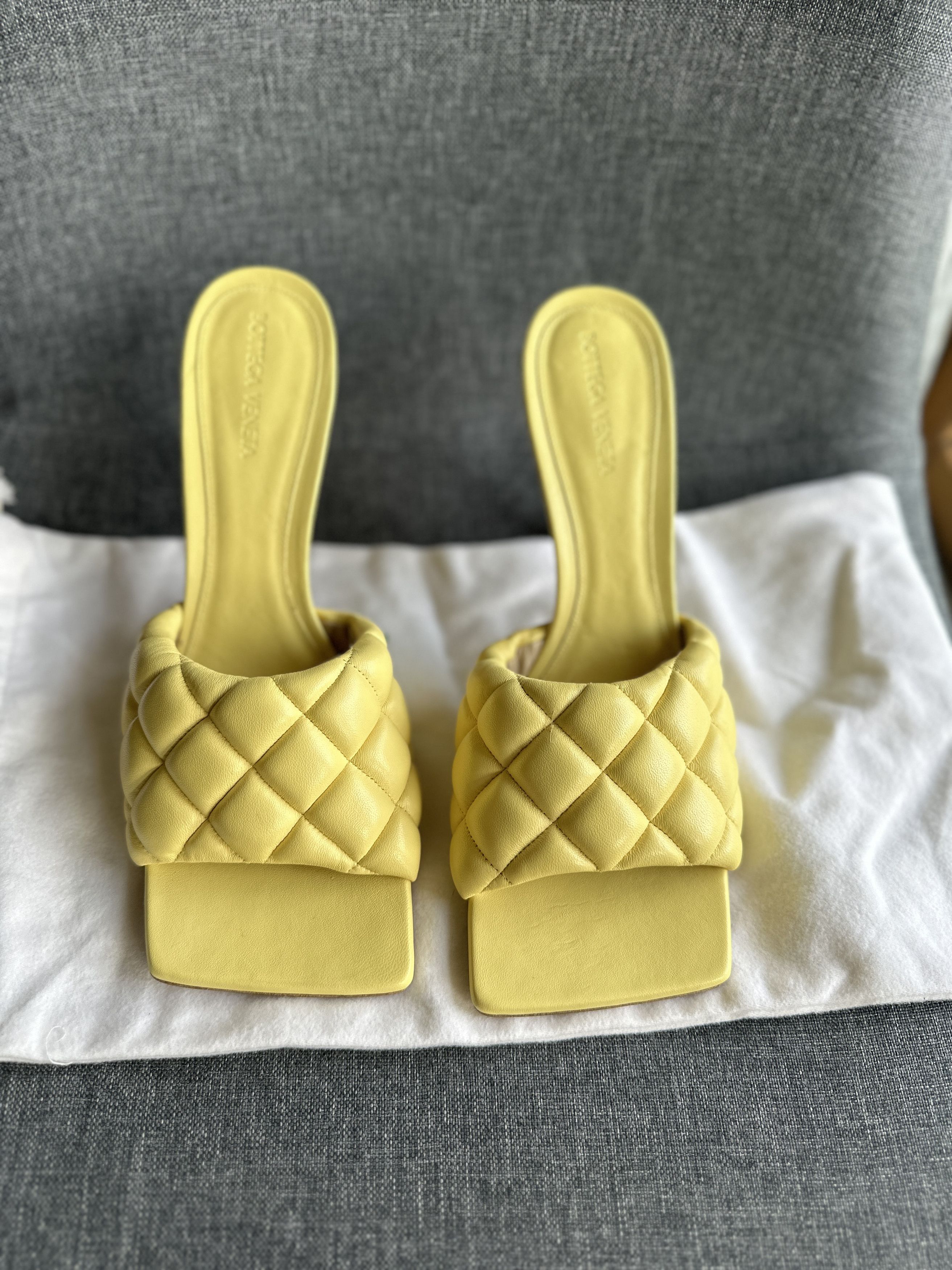 Bottega Veneta Bottega Veneta Quilted Mules in Light yellow Size US 11.5 / IT 41.5 - 1 Thumbnail
