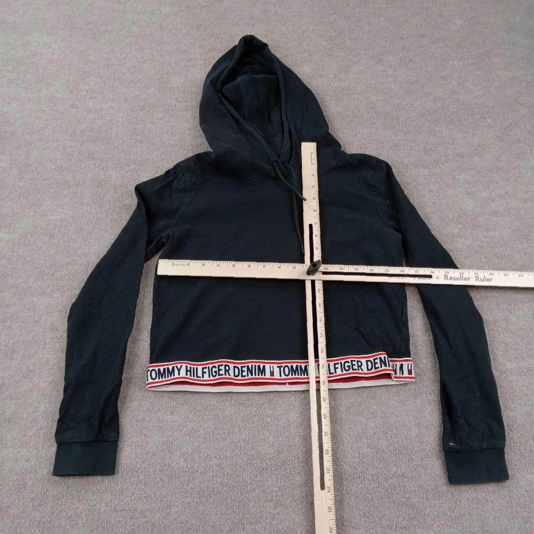 Tommy Hilfiger Tommy Hilfiger Hoodie Womens Extra Small XS Black Cropped Crop Sweatshirt Logo Size XS / US 0-2 / IT 36-38 - 2 Thumbnail