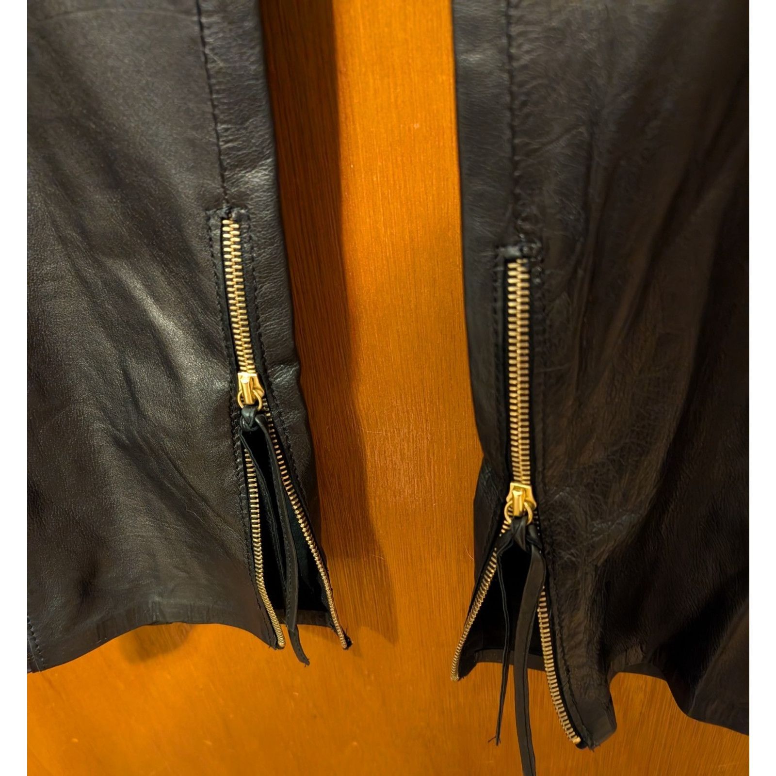 Roberto Cavalli Roberto Cavalli Black Leather Pants Italy Flare Zipper Small Size 28" / US 6 / IT 42 - 4 Thumbnail