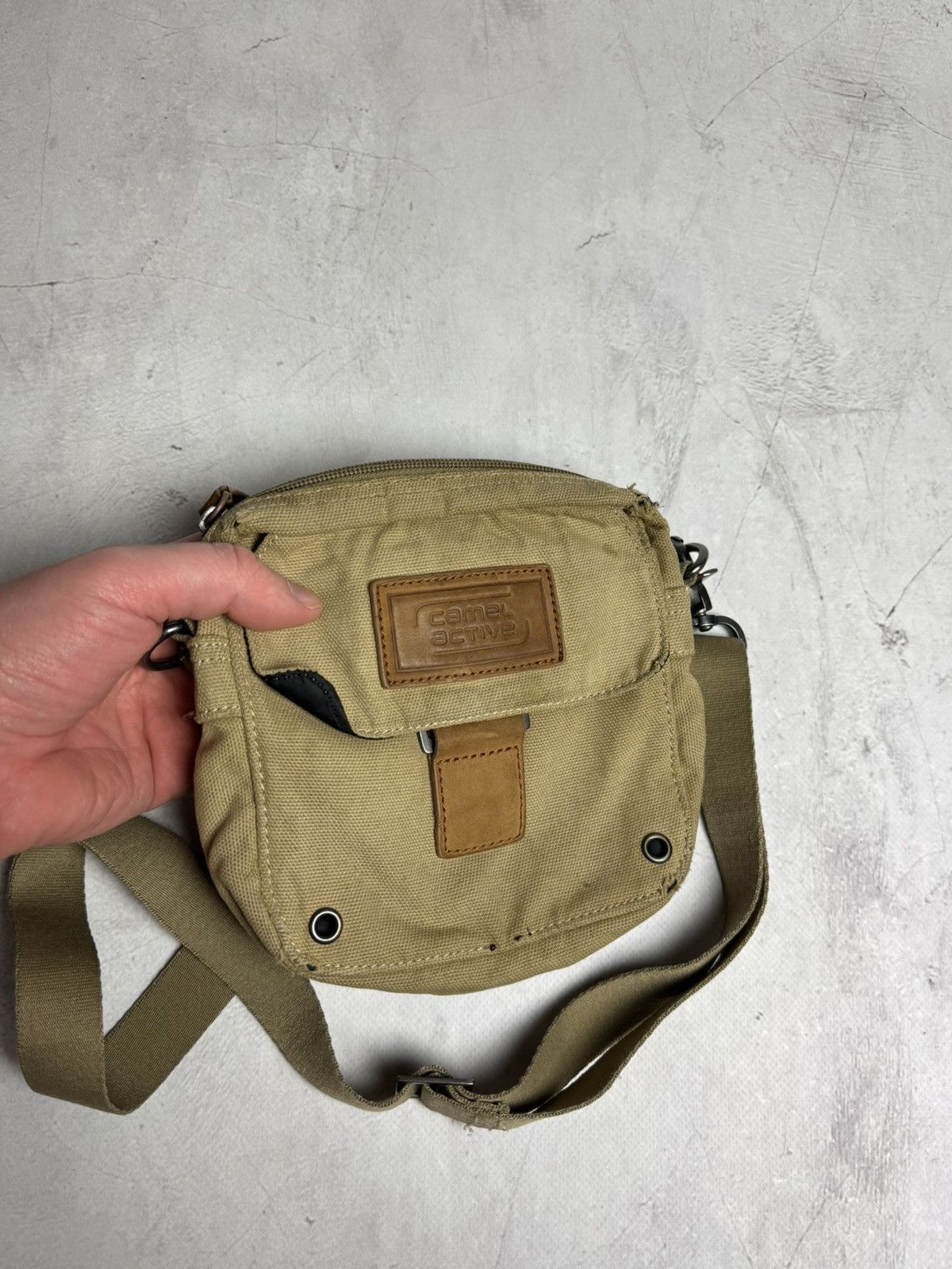 Camel Camel Active Crossbody Bag Khaki Vintage Size ONE SIZE - 8 Thumbnail