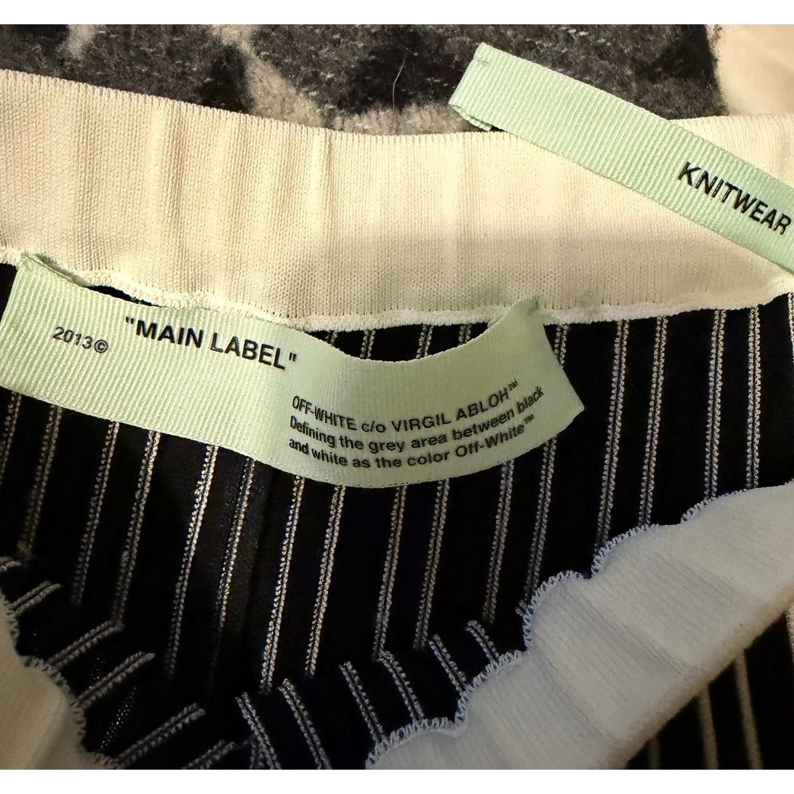 Off-White OFF WHITE Plisse Knit Skirt size 38IT/ XS $1235 Size 26" / US 2 / IT 38 - 6 Thumbnail