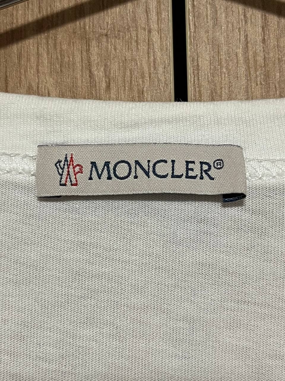 Moncler Moncler Shark Logo T-shirt Size US M / EU 48-50 / 2 - 3 Thumbnail