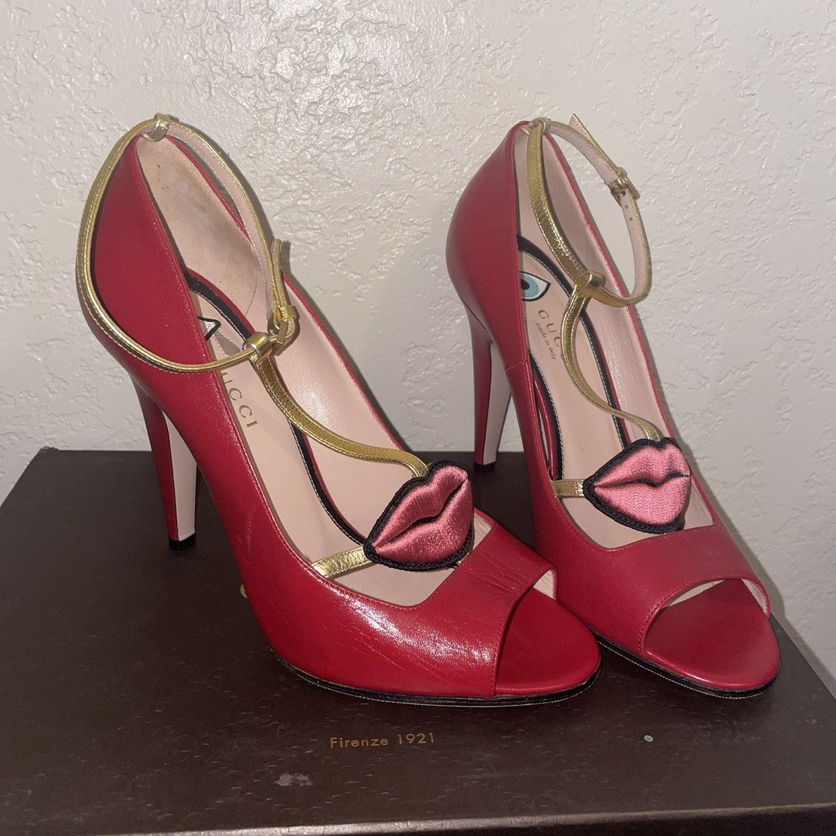 Gucci Gucci Molina T-strap Pumps Size US 8 / IT 38 - 2 Thumbnail