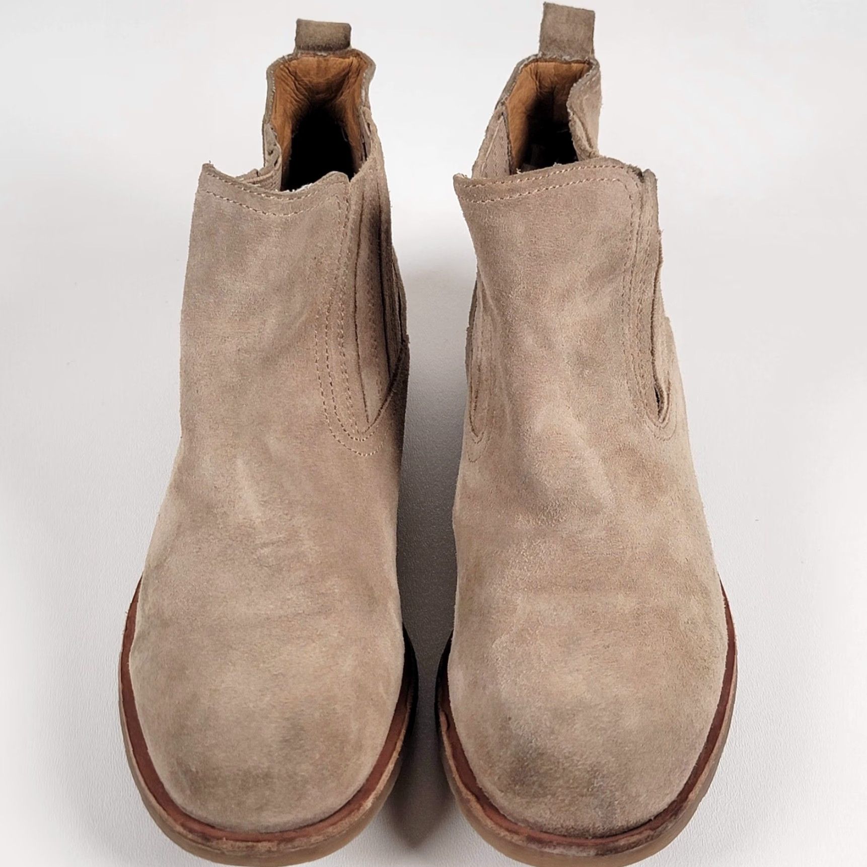 Vintage Sofft Bellis III Womens 8 M Beige Suede Chelsea Boots Block Heel Ankle Leather Insole Rubber Comfort Size US 8 / IT 38 - 2 Thumbnail