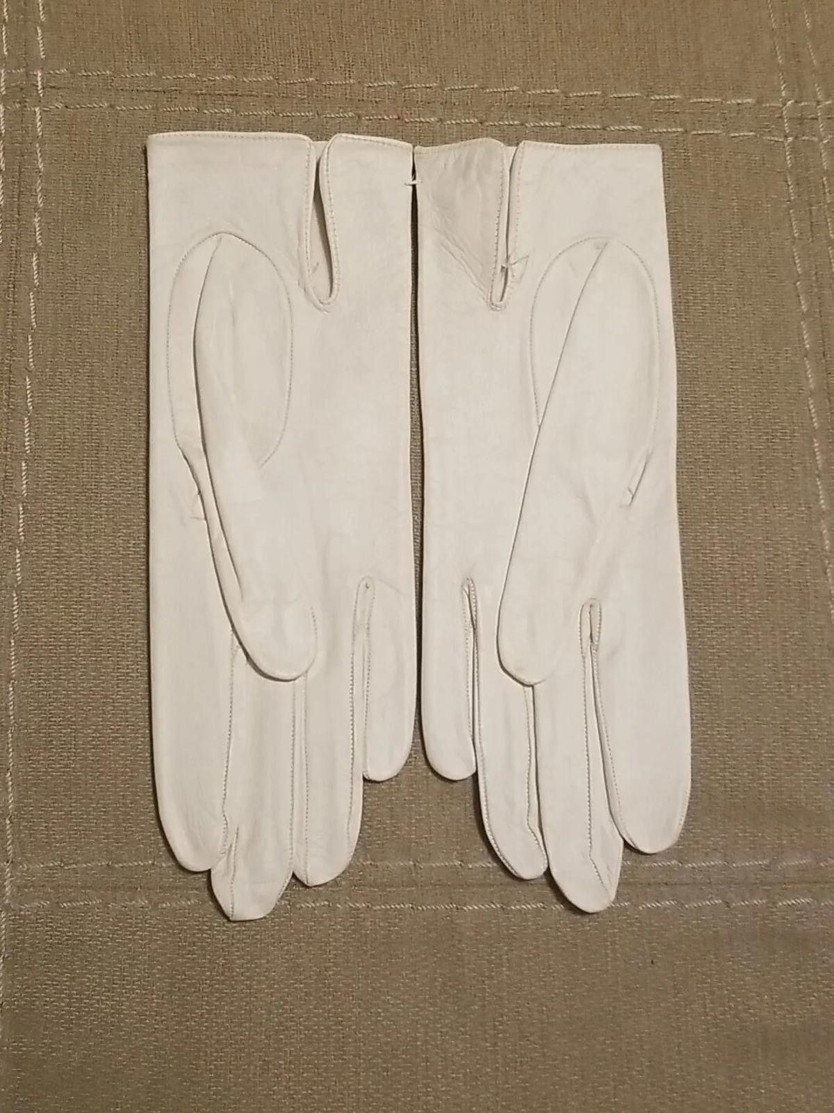 Saks Fifth Avenue Saks Fifth Ave Leather Gloves Size 6.5 White Made in France Size ONE SIZE - 2 Thumbnail