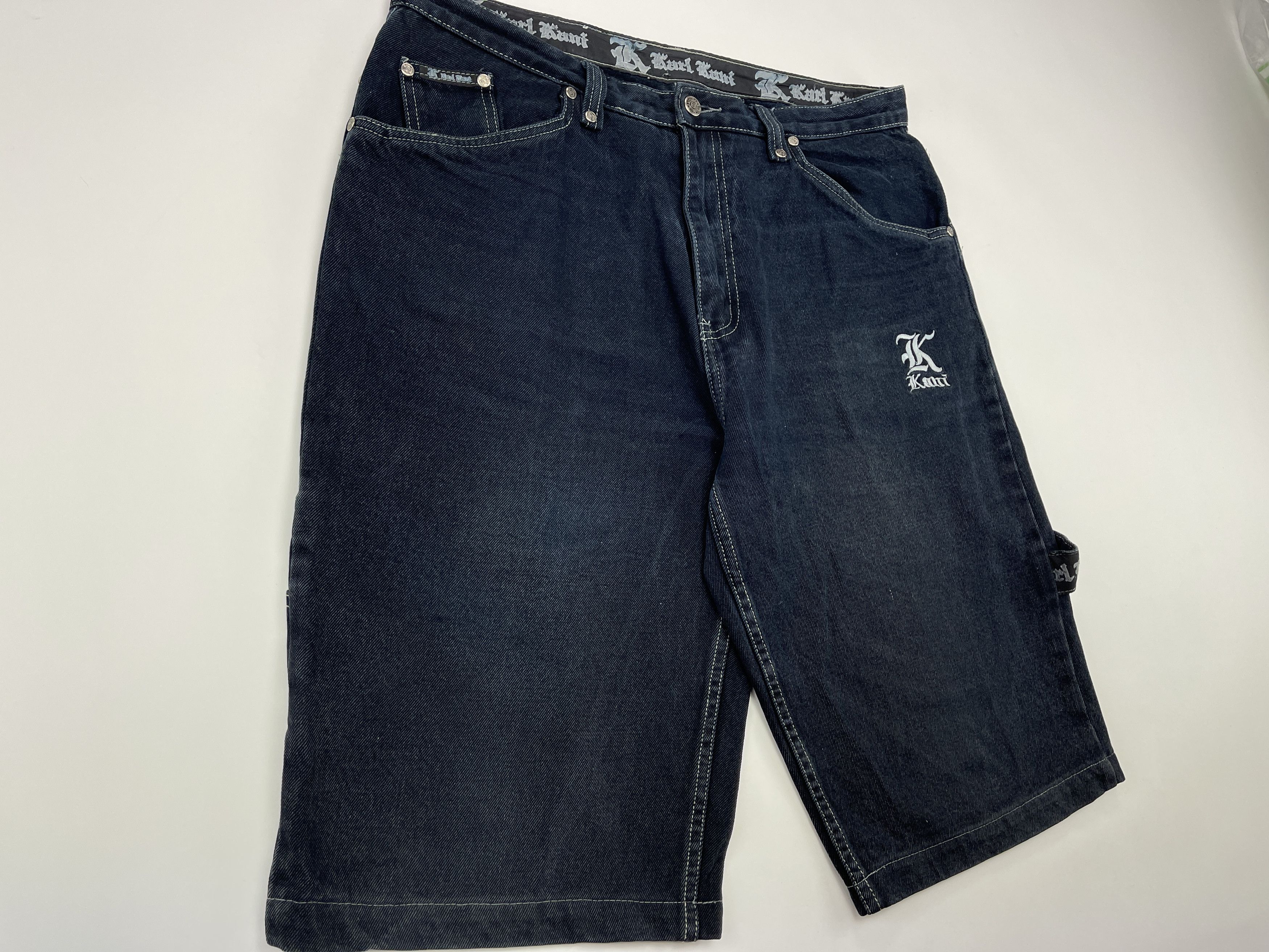 Karl Kani KARL KANI shorts, vintage hip hop baggy jeans, 90s size W 36 Size US 36 / EU 52 - 9 Thumbnail