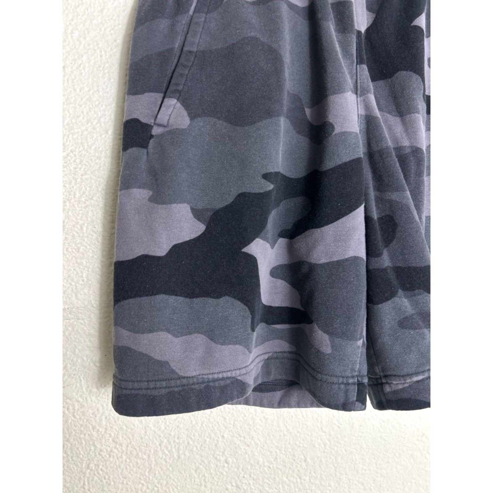 Nike Nike Sportswear NSW Men’s Club Fleece Gray Camouflage Shorts S Size US 29 - 3 Thumbnail