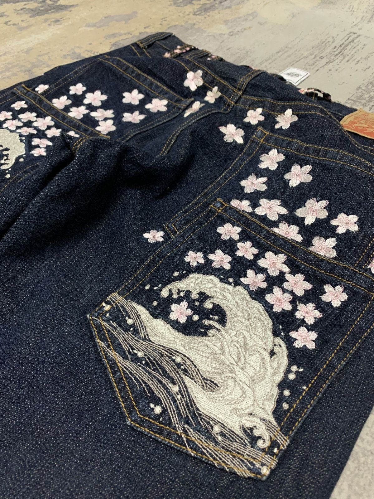 Japanese Brand Japanese Brand Kara Kuri Style Embroidery Sukajan Jeans Size US 33 - 11 Thumbnail