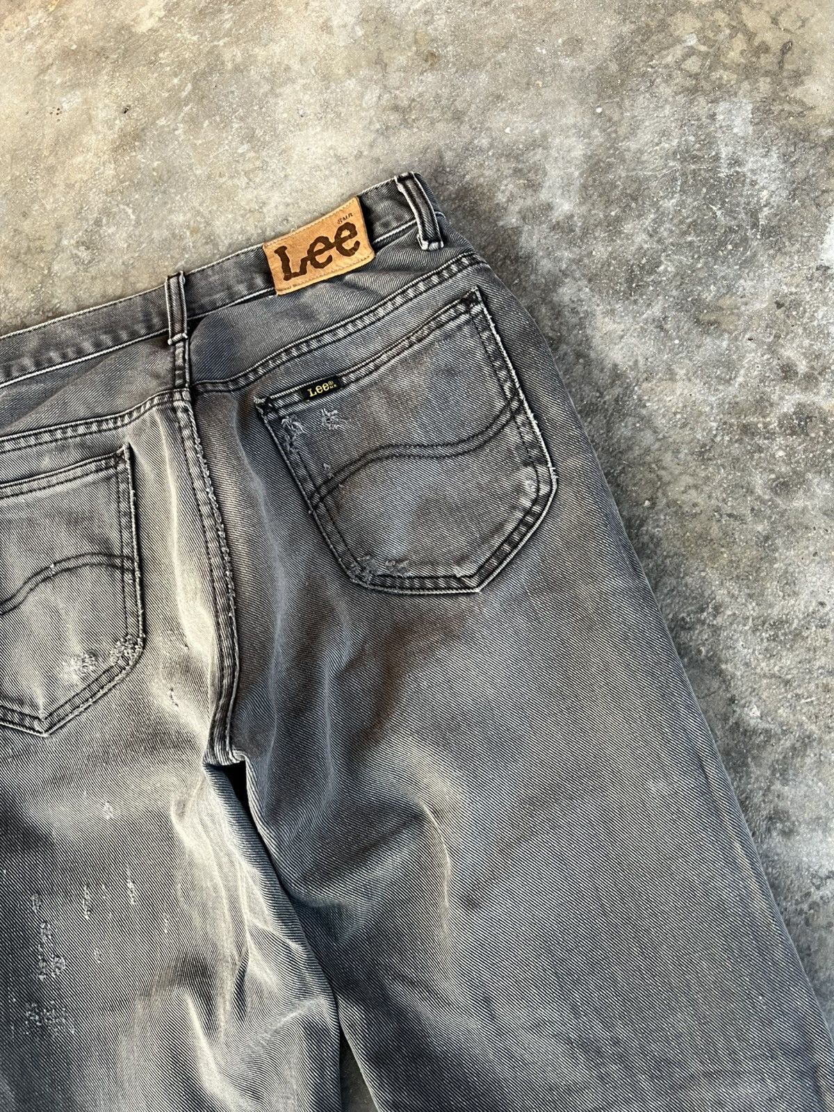 If Six Was Nine × Japanese Brand × Lee 💥Flare💥Vintage Lee Western Sanforized Faded Distress Jean Size US 28 / EU 44 - 19 Thumbnail