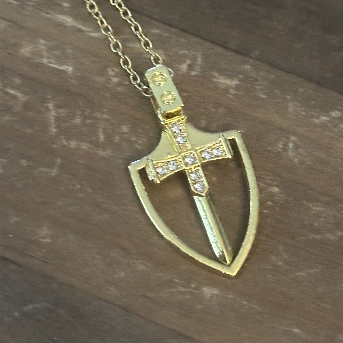 Other Gold tone sword cross shield pendant necklace Size ONE SIZE - 3 Thumbnail