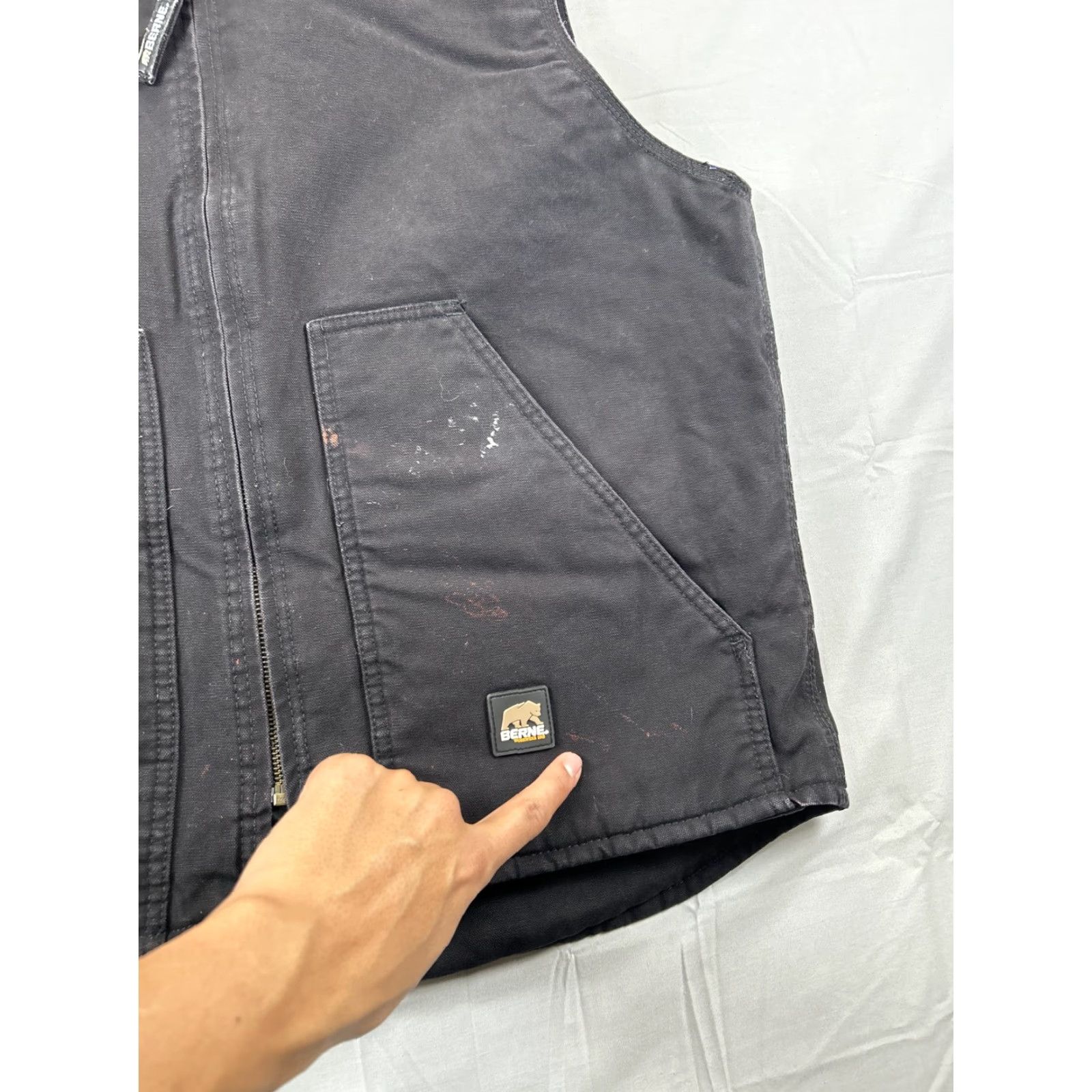 Vintage Berne Vest Mens L Black Canvas Quilted Insulated Full Zip Workwear Outdoor Size US L / EU 52-54 / 3 - 5 Thumbnail