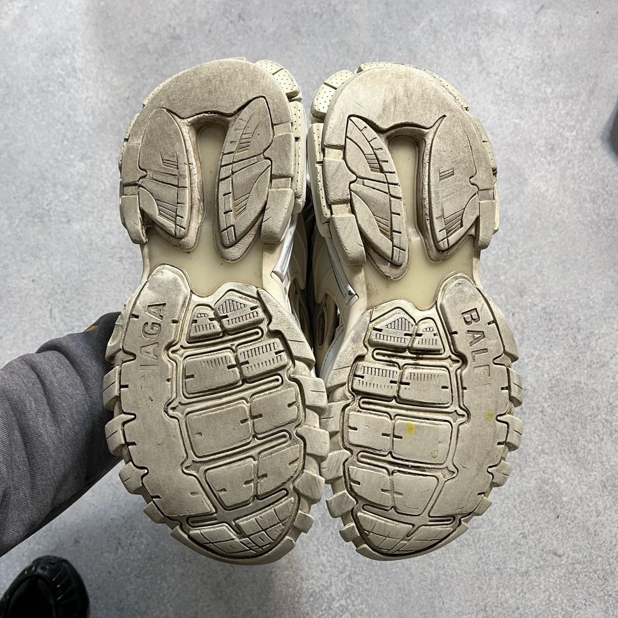 Balenciaga Balenciaga track 2 White Size US 8 / EU 41 - 9 Thumbnail