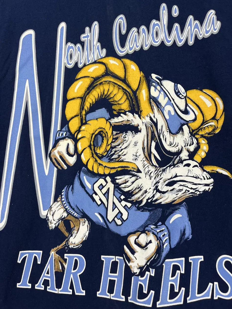 NBA Vintage 90s North Carolina Tar Heels Tee, Single Stitch Size US M / EU 48-50 / 2 - 10 Thumbnail