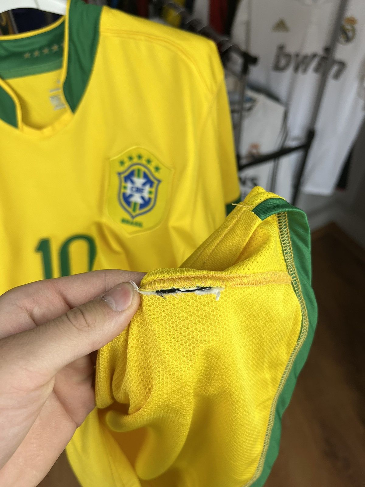 Nike Jersey Nike Brazil 2006/07 Ronaldinho #10 Size US M / EU 48-50 / 2 - 10 Thumbnail