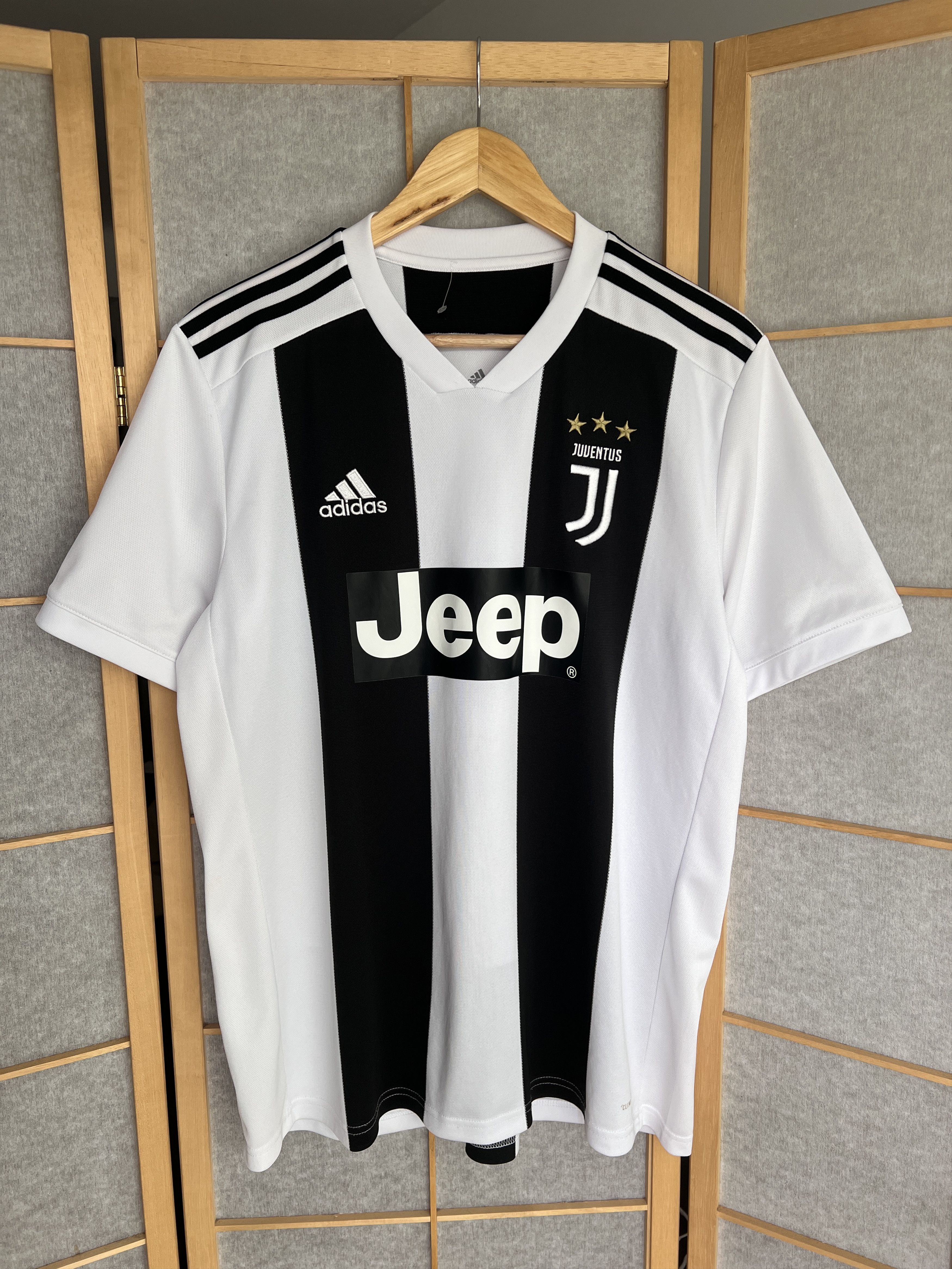 Adidas FC Juventus 2018 home striped football jersey kit tee