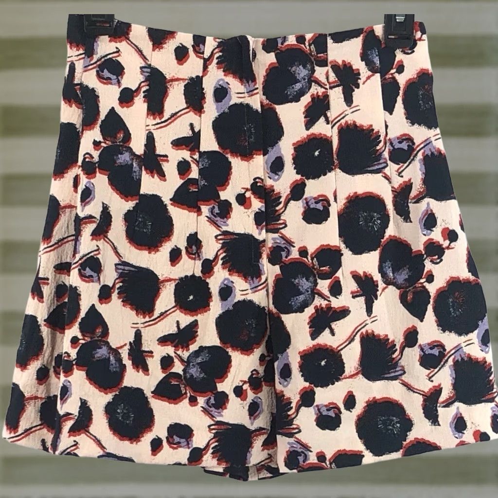 H&M VINTAGE NWT H & M Culotte Skirt Skorts 4 Peach Blue Floral Pleated Mini 25”W High Rise Size 27" / US 4 / IT 40 - 1 Thumbnail