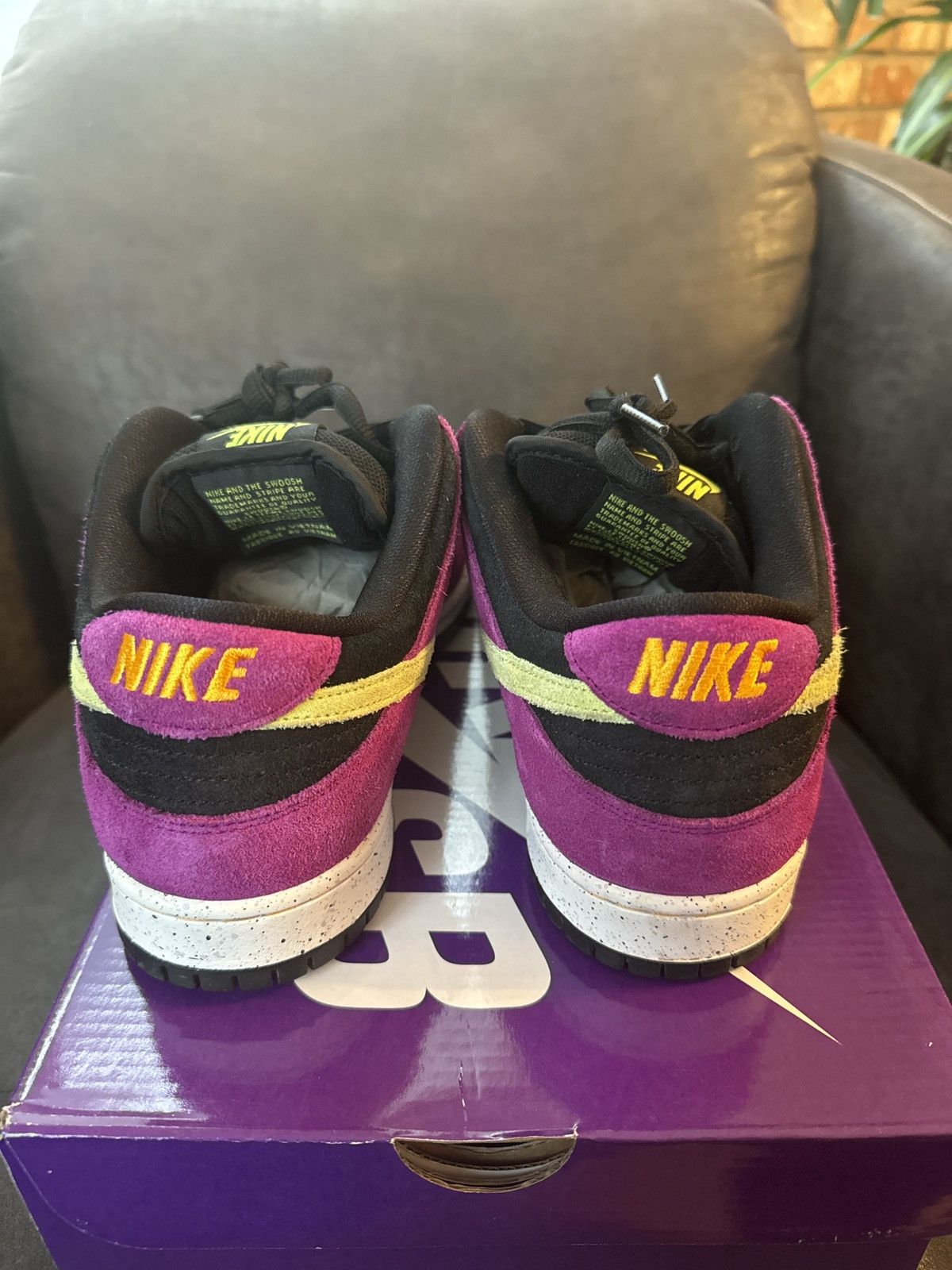 Nike Nike SB Red Plum / Citron-Black Size US 10 / EU 43 - 2 Thumbnail