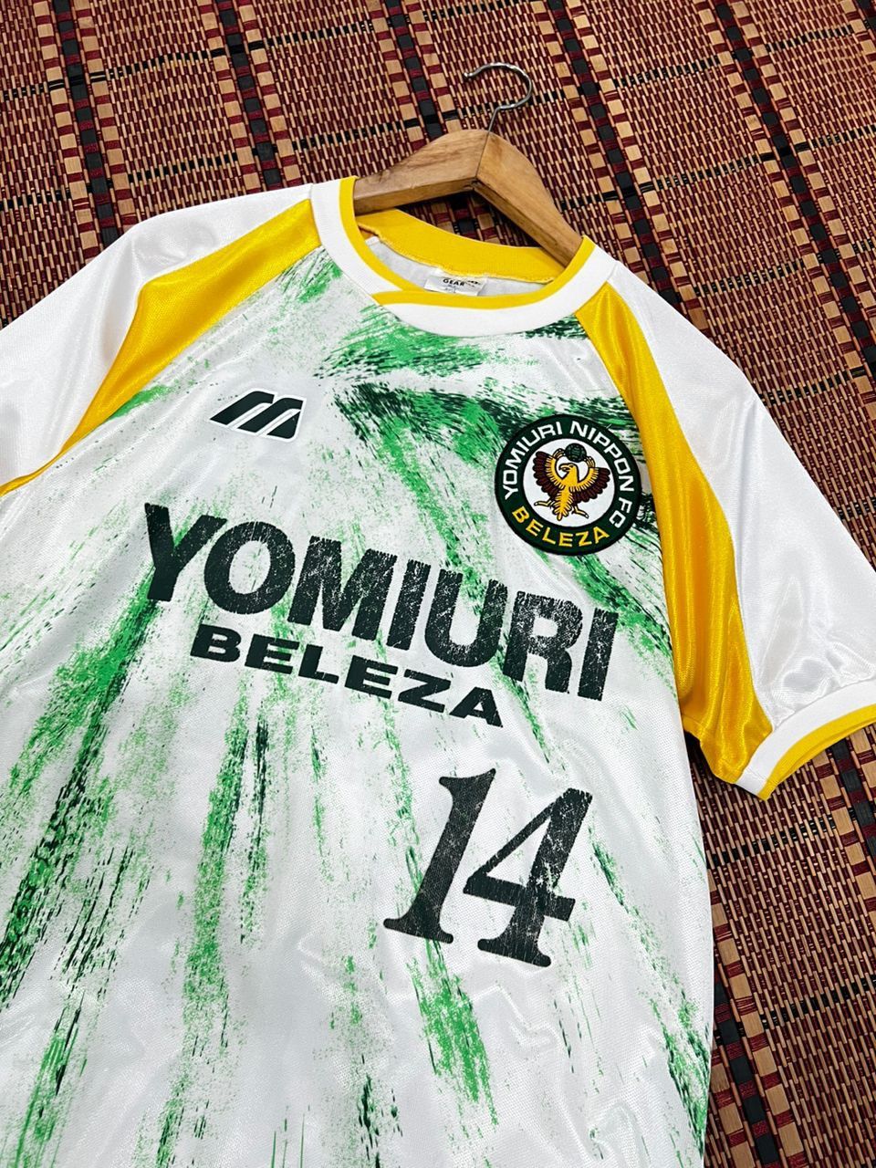 Other Vintage J league Yomiuri Nippon FC Jersey Size US L / EU 52-54 / 3 - 8 Thumbnail