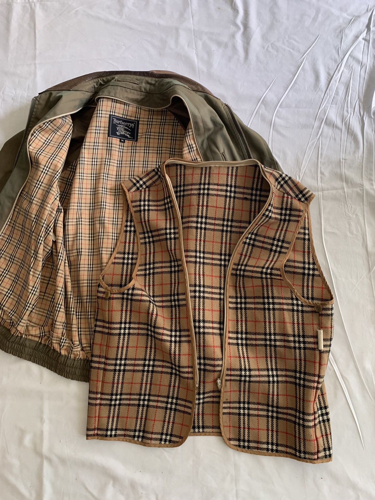 Burberry VINTAGE BURBERRY NOVA CHECK JACKET WITH REMOVABLE VEST Size US M / EU 48-50 / 2 - 15 Thumbnail