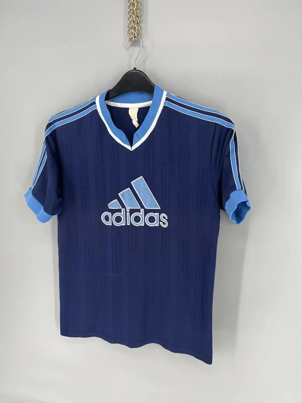Adidas Vintage y2k 90s Adidas Tennis Tee Stripes Streetwear Hype Size US XL / EU 56 / 4 - 3 Thumbnail