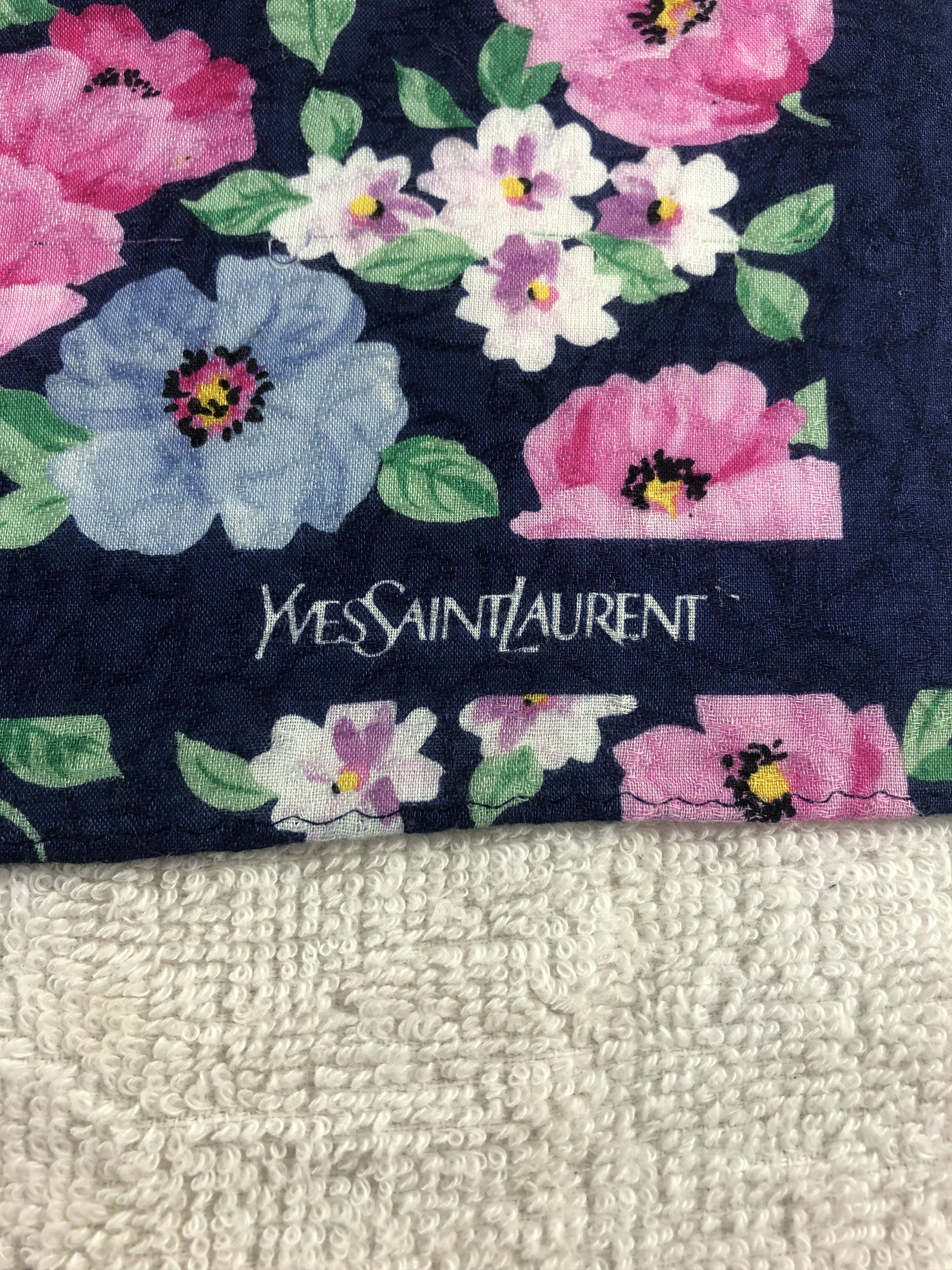 Yves Saint Laurent Yves Saint Laurent Handkerchief / Bandana / Neckerchief Size ONE SIZE - 5 Thumbnail