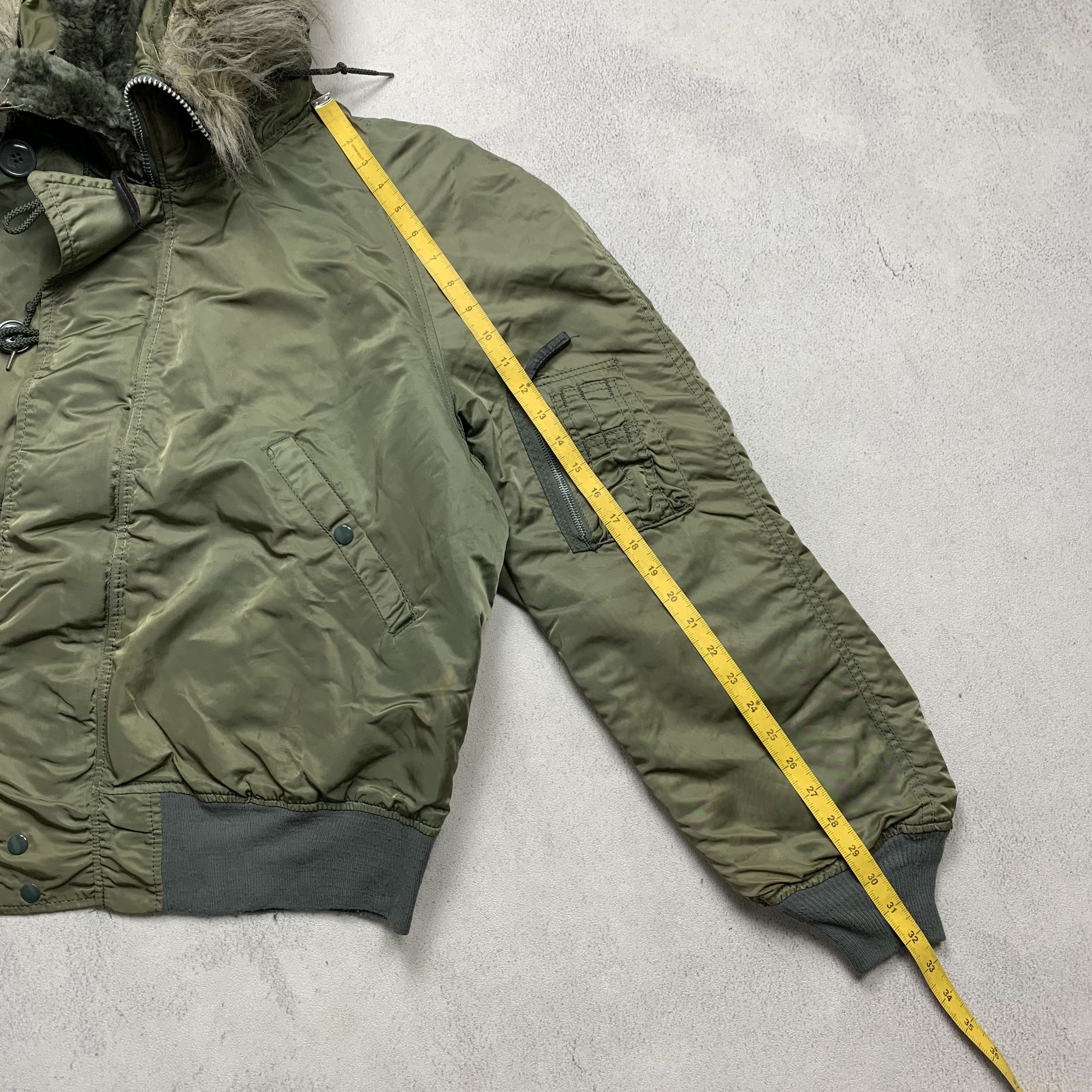 Alpha Industries Vintage Alpha Industries N2B Fur Bomber Jacket Size US L / EU 52-54 / 3 - 9 Thumbnail